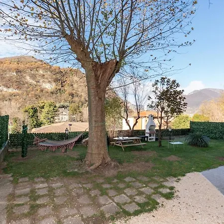 Garda Apartment *
